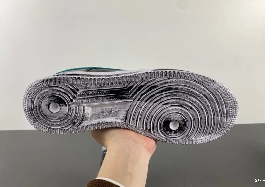 Peaceminusone Force Nike G-Dragon Para-Noise Low 1 Air 3.0 1107